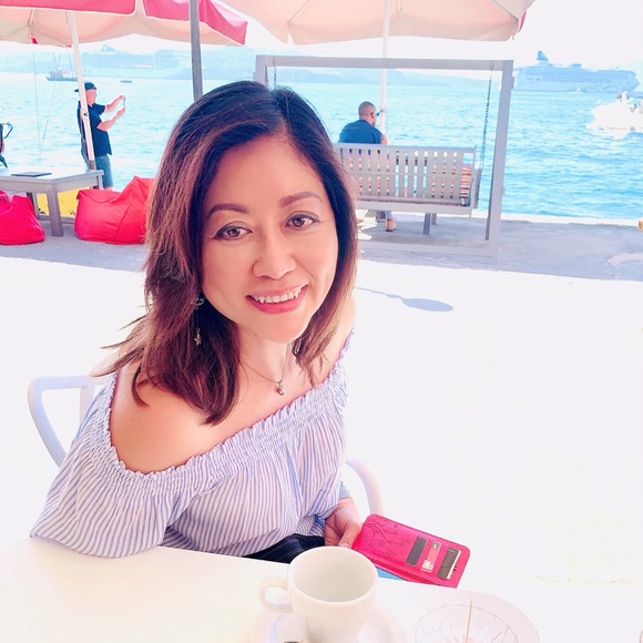 Meet your Posher, Julianne - Picture 1 of 1